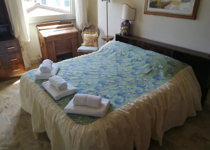 Intero - A 50 M Dal Mare * Βιαρέτζιο